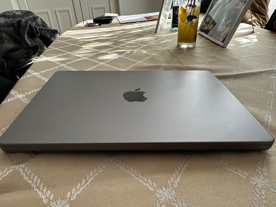 MacBook Pro14インチ2021M1pro32GB / SSD512GB Macbook Pro 14 inch Vadu Izei • OLX.ro