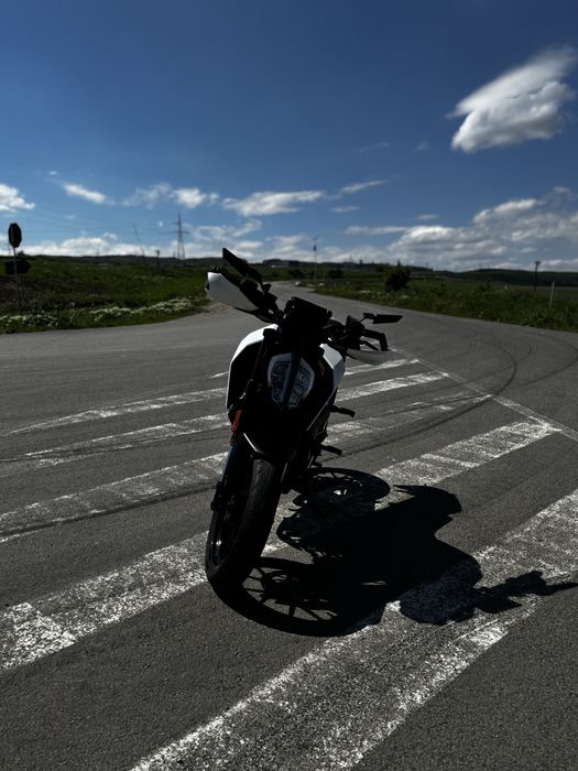 KTM Duke 125cc an 2020 km 19000