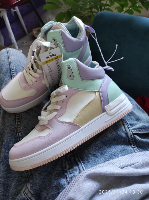 Sneakers NOI - sinsay mărime reală 39 - 39.5