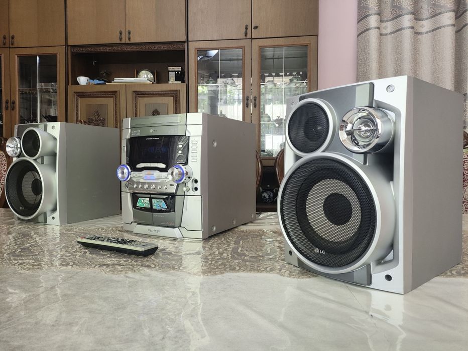 Orginal LG muzikalniy sentr sotiladi