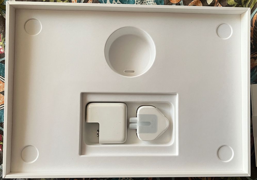 MacBook Air 13 2020 m1 8/256