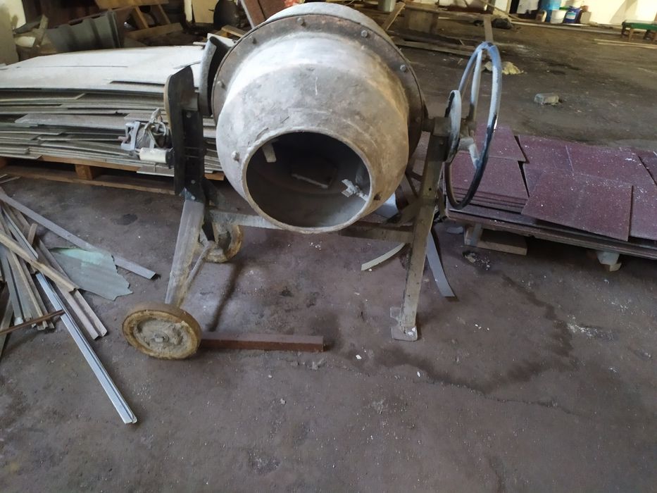 Продам бетономешалку  б/у