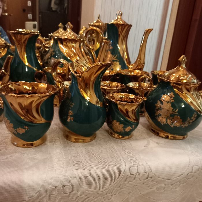 Продам чайно - кофейный сервиз