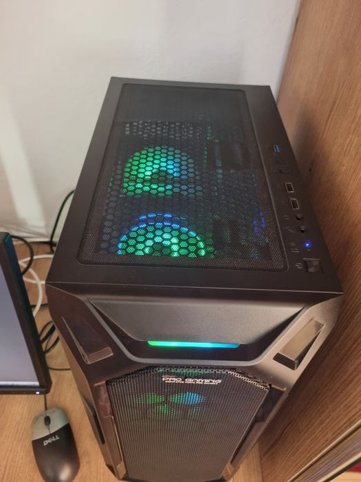 Vând calculator gaming i7 9700 RTX3060Ti 48GB RAM