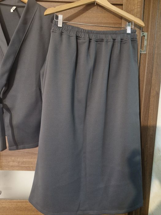 Костюм женский 48