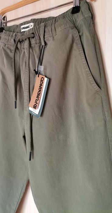 Pantaloni bărbați Fundango Toren Cargo măr 28 (S) olive NOI