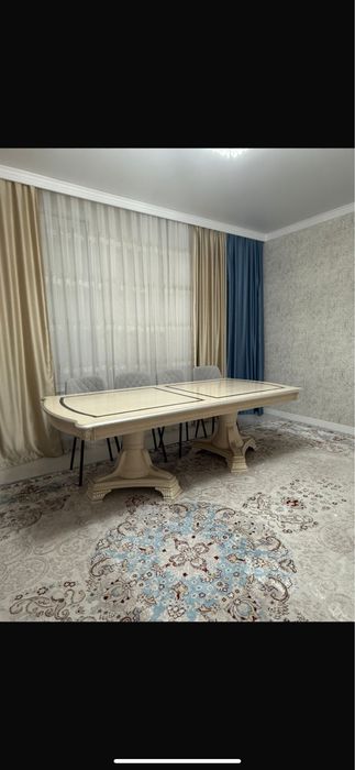 Продам стол срочно