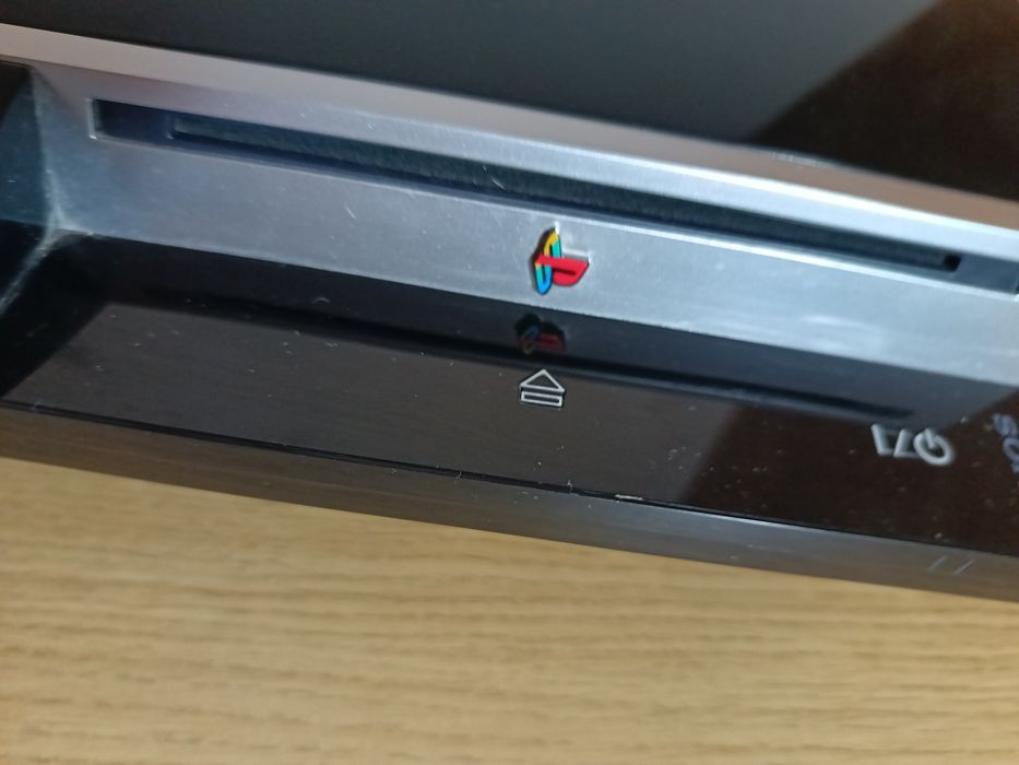 Vând PlayStation 3 impecabil