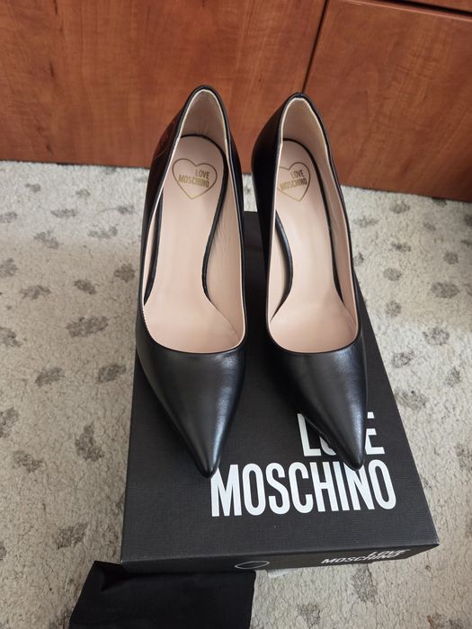 Vind pantofi eleganți