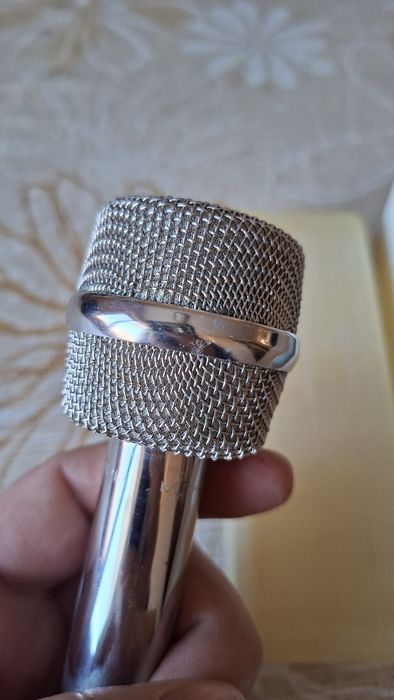 Чисто нов български ретро микрофон