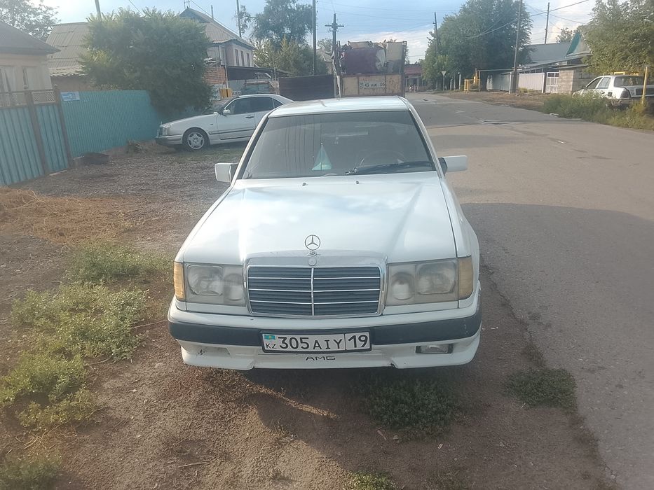 Mercedes-Benz W124 срочьно