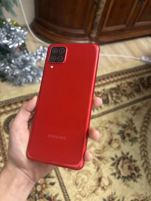 Продам телефон самсунг