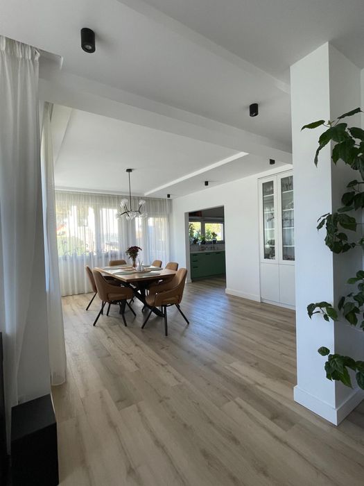 Vila moderna P+1E, cu foisor, beci si garaj, teren 3.000 mp, finisaje premium