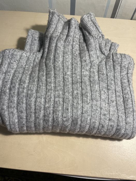 Продам пуловер Bershka. S