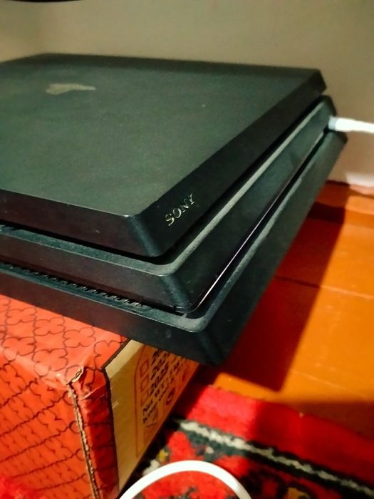 Plesteshn 4 про 1терабайт sotiladi