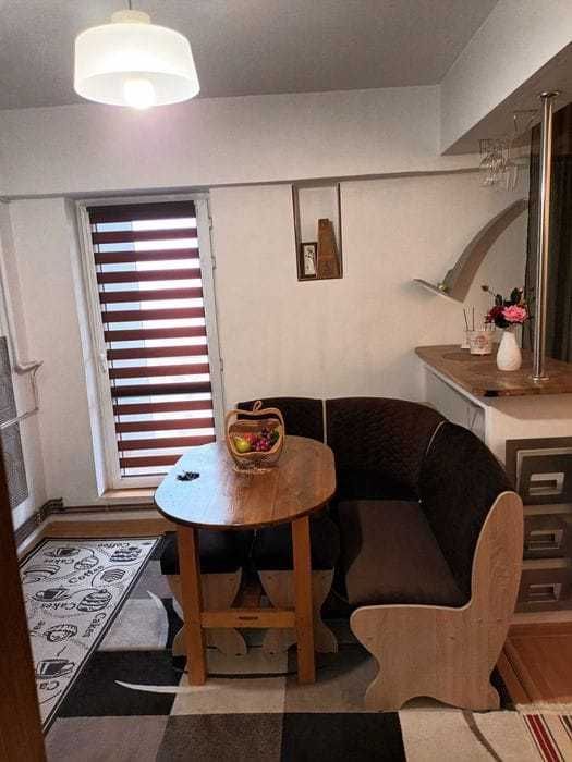 Inchiriez Studio Universitate. KFC .