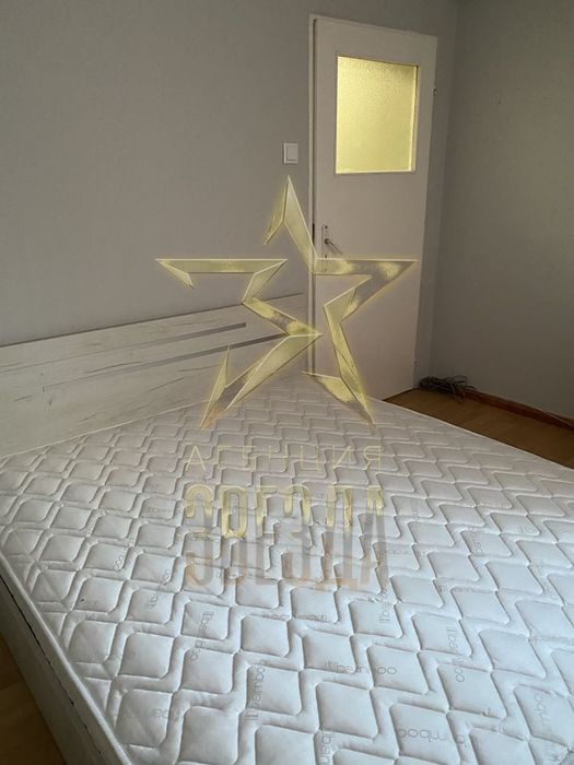 Обзаведена гарсониера с наемател!