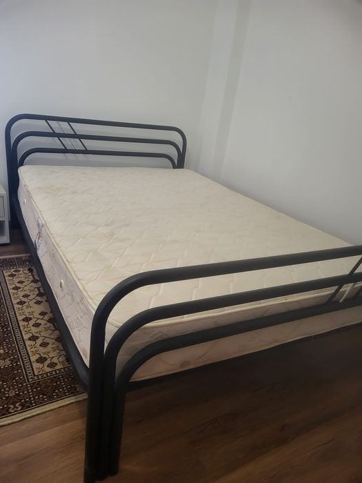 Pat metalic cu somiera si saltea