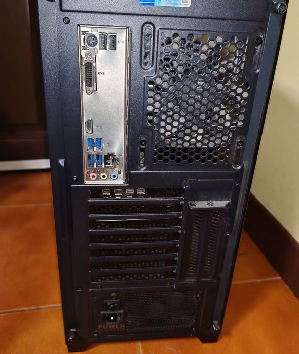 Работен настолен компютър – i7 / 32GB RAM / SSD + HDD