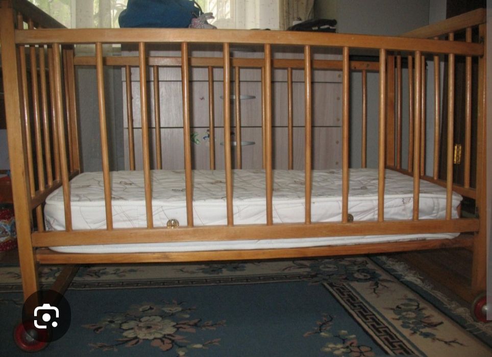 Отдам даром детский манеж