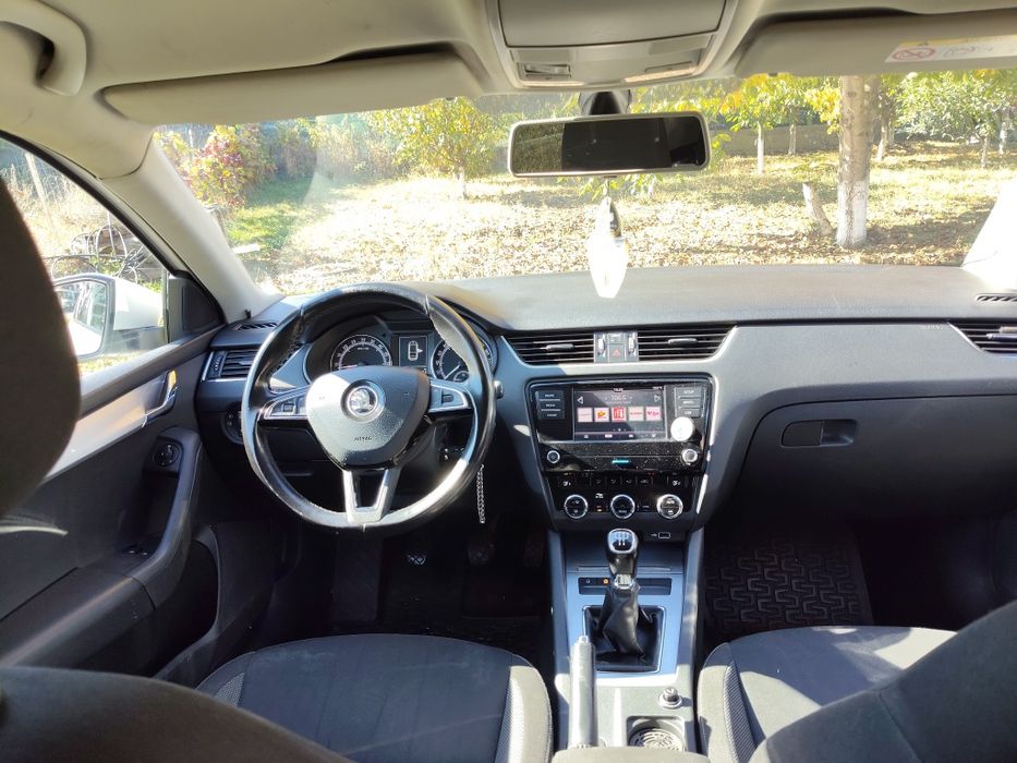 SKODA Octavia 2018 — imagine 5