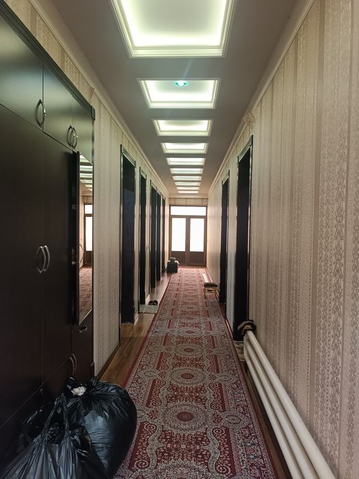 Уй сотилади, Зангиота туманида, Ёш ленинчида