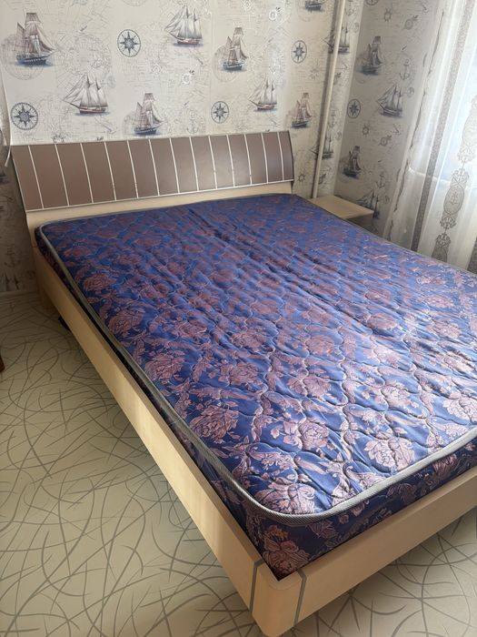 Срочно продам спальный гарнитур