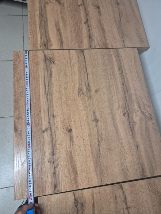 Продам столы и кресла