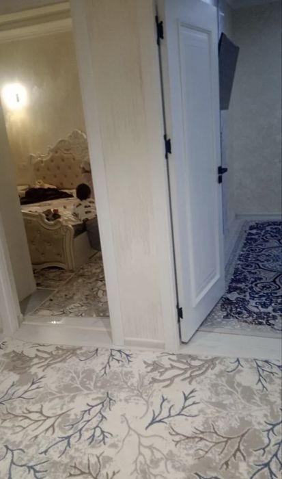 Сдается 2 ком Юнусабад 18 квартал. Орентир Сам мойка