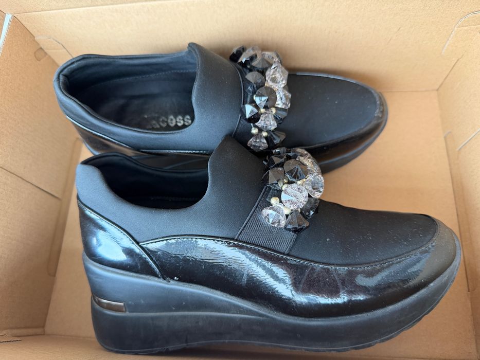 Обувки на платформа