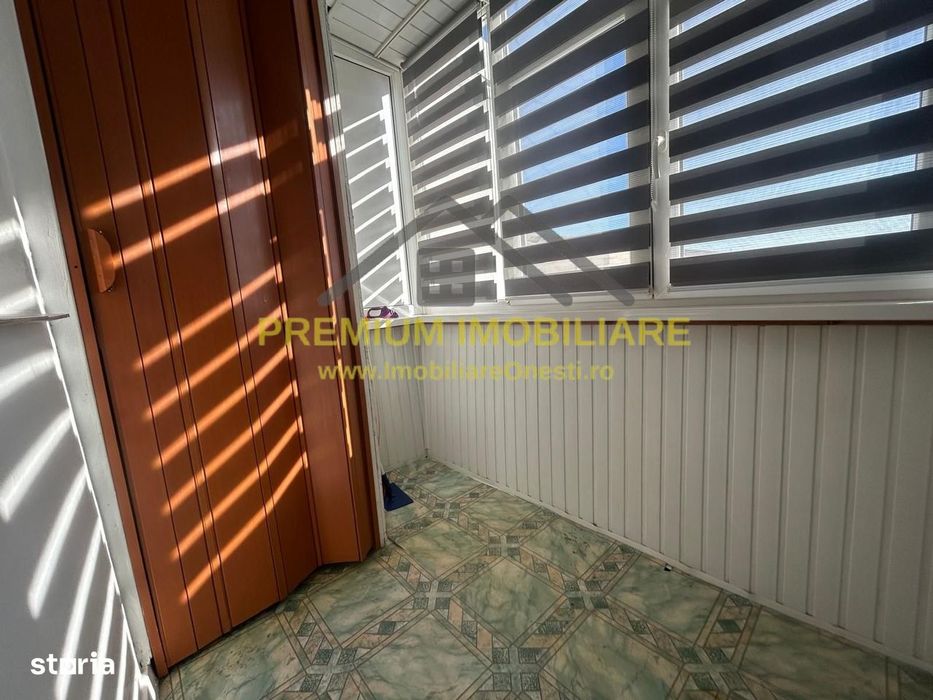 Apartament 2 camere de vânzare zona de jos, Onesti