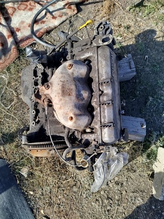 Запчасти на мазда 323