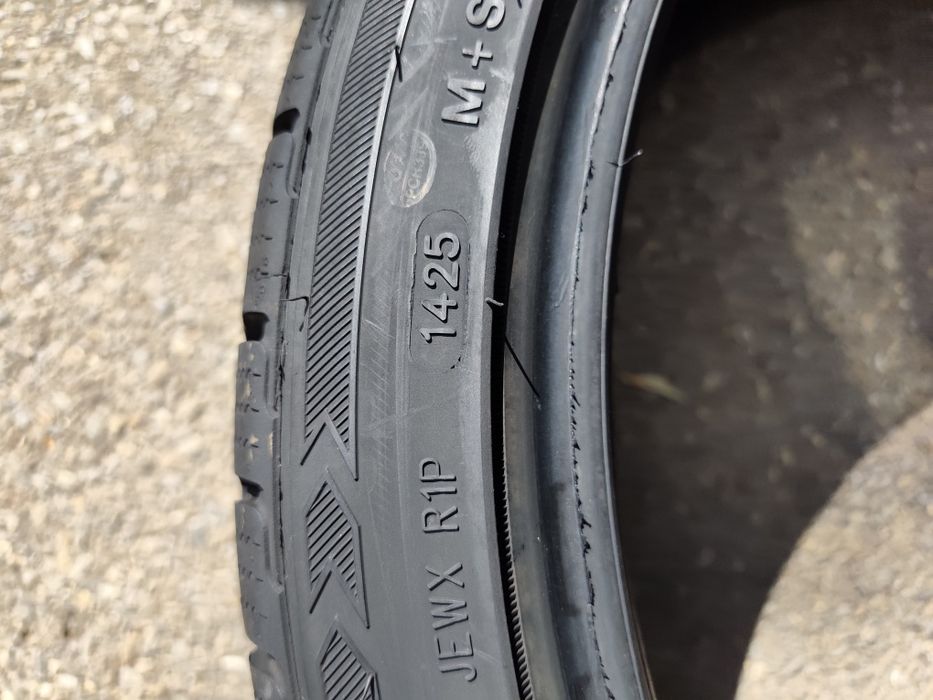 225/40/19" 4бр Trakmax ice plus, dot1425,7mm