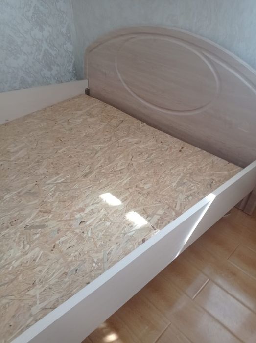 Отдам даром кровать