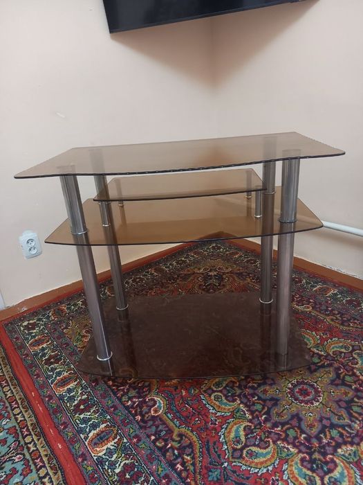 Tv potstavka satiladi jagdae jaksi