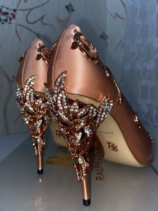 Срочно продам Туфли