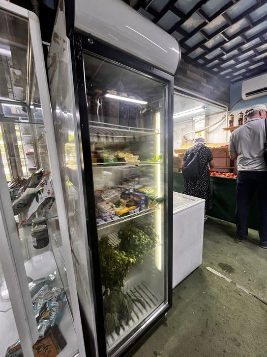 Продам два холодильник