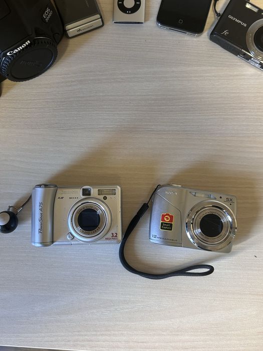 Canon Powershot A75 // Kodak EasyShare CD90