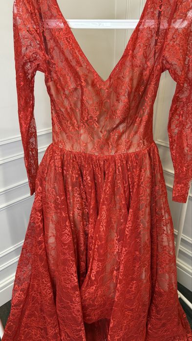 Вечернее платье красное