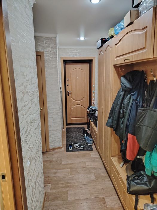 Продам трехкомнатную квартиру