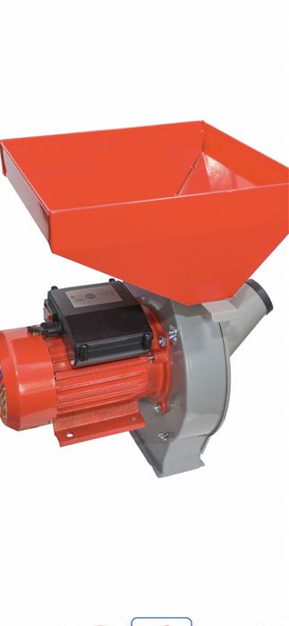 Moară electrică cereale și porumb cu cuvă mare Polonia 3,9 kw /3200rpm