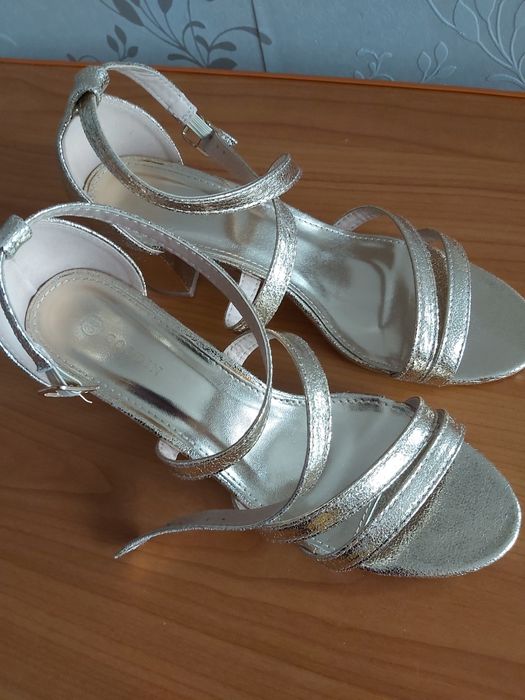 Sandale elegante damă aurii