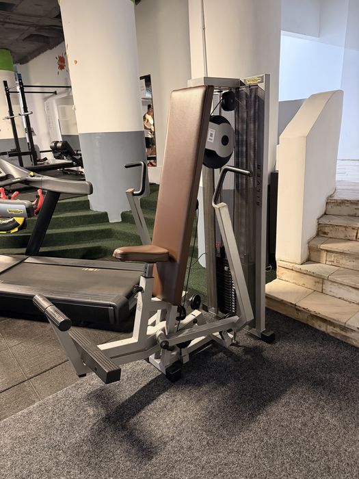 Presa piept Technogym Selection