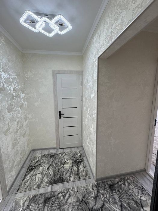 2хоналик 4каватда 23мактаб олдида