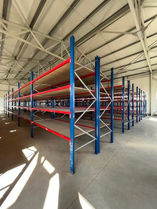 Rafturi metalice reglabile pentru depozitare