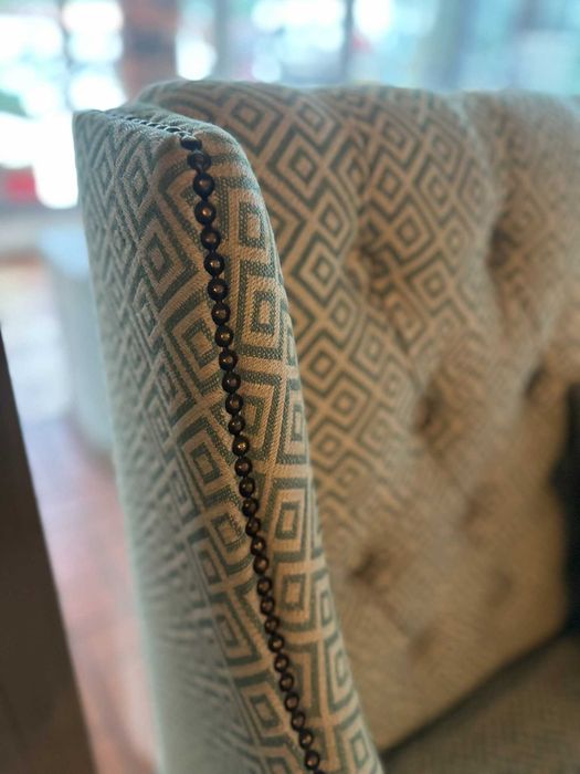 Двуместен диван за кафе в скандинавски стил