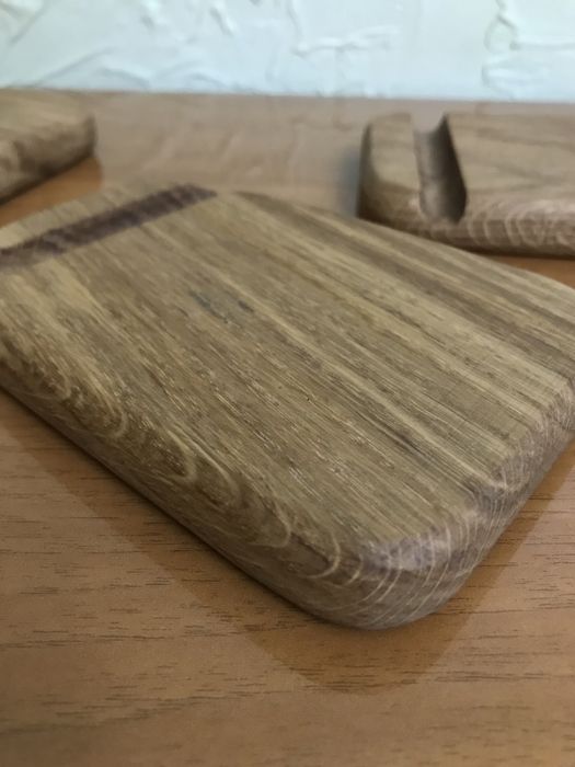 Подставка держатель для телефона из дерева (дуб)