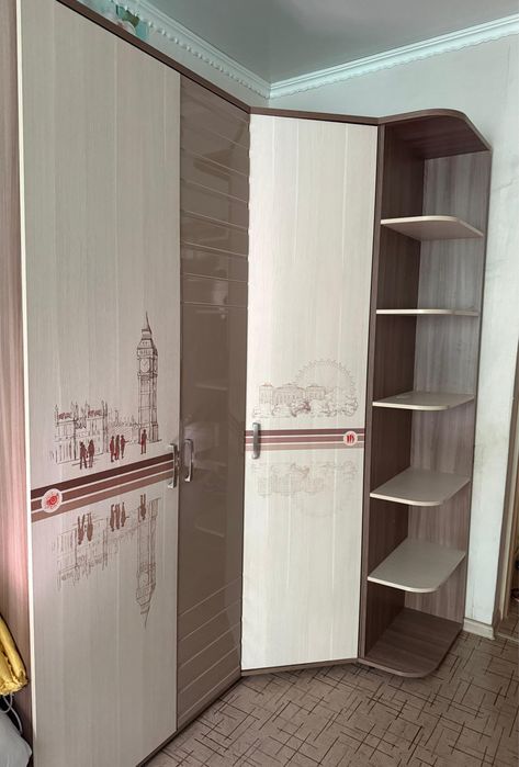 Продается угловой шкаф