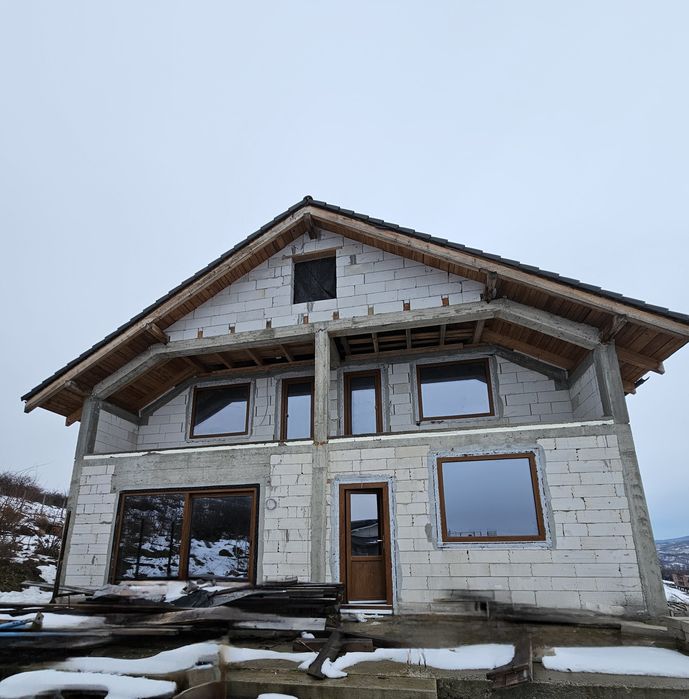 Casa de vanzare, aleea Trifoiului