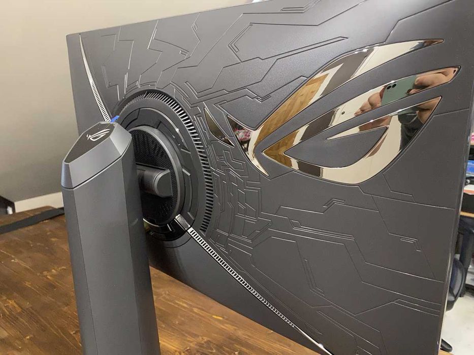 Монитор Asus Rog Strix XG27UQ 27" IPS 4K 144 Hz,